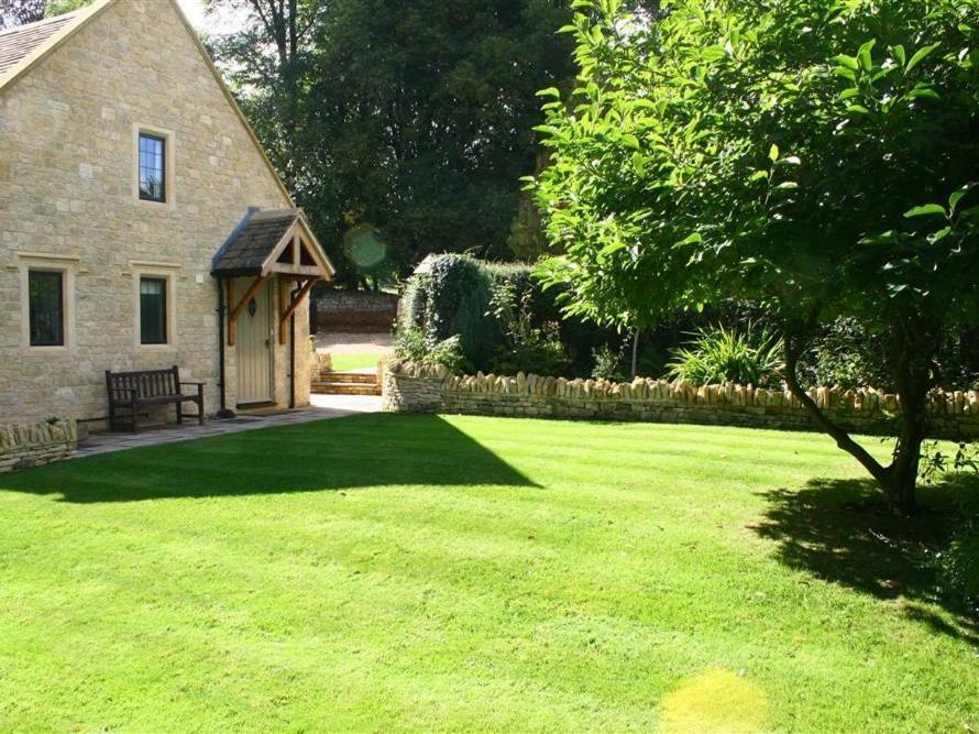Tumbledown Villa Broadway  Buitenkant foto
